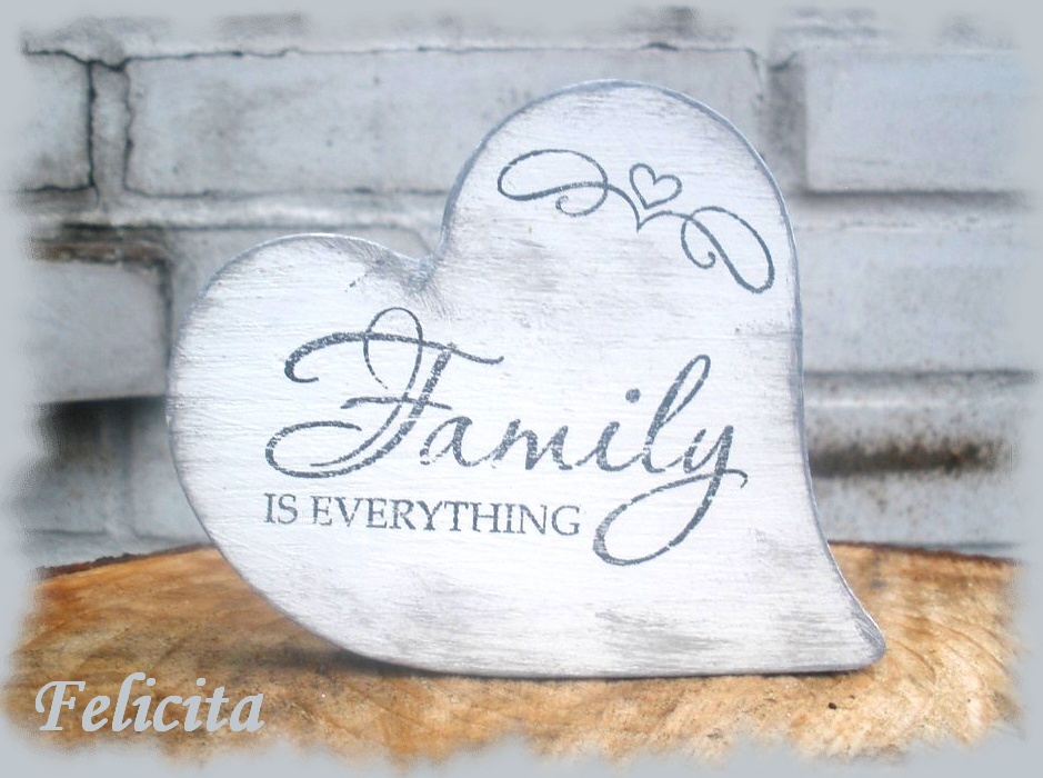 Stojací srdce Family Is Everything